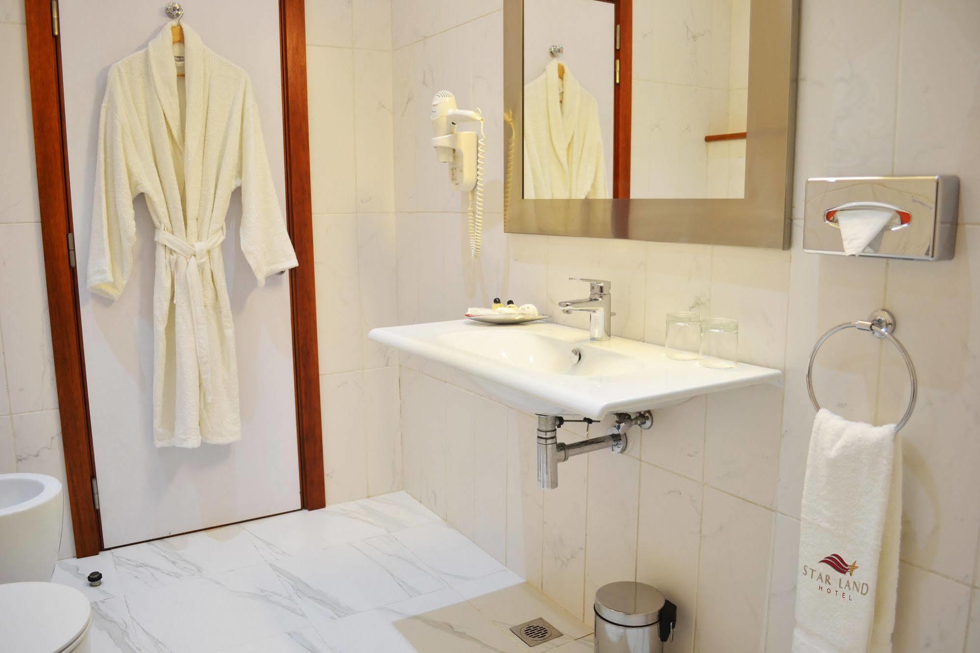 Star Land Hotel Bonapriso ドゥアラ エクステリア 写真