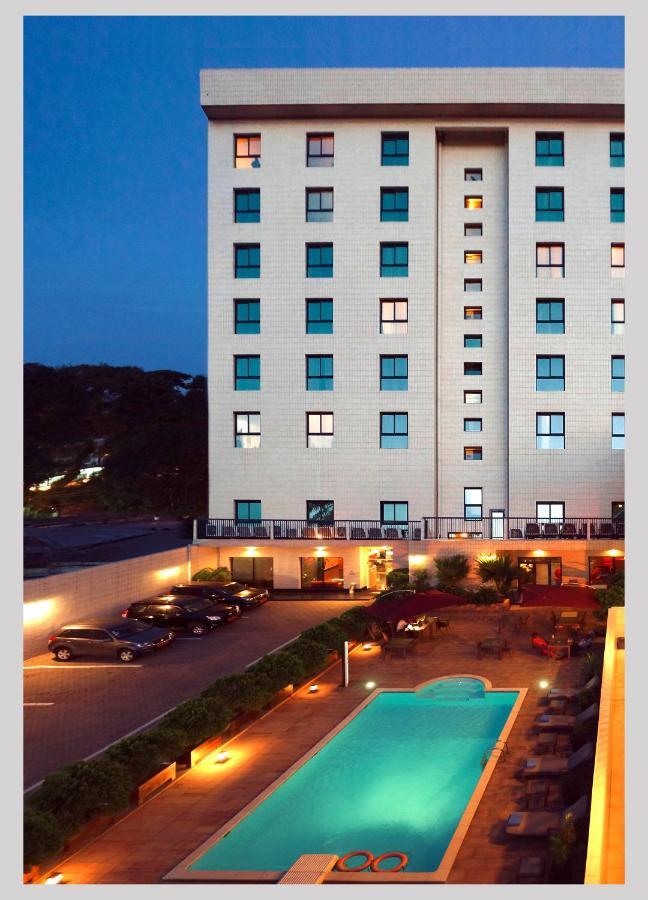 Star Land Hotel Bonapriso ドゥアラ エクステリア 写真